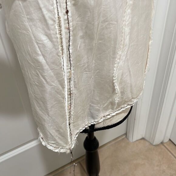 Beautiful silk handmade Giselle Shepatin crop blouse with beautiful beading - Picture 4 of 10